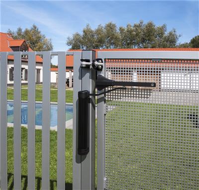 Compact and polyvalent gate closer, fits every gate situation