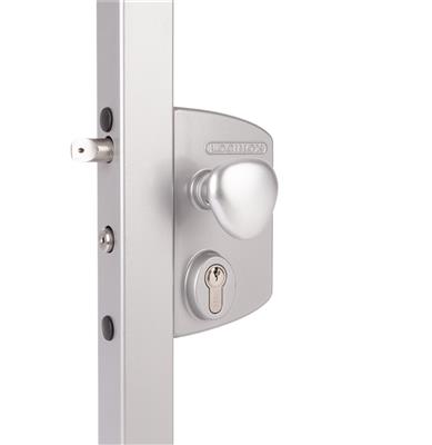 Surface mounted electric gate lock with Fail Close functionality